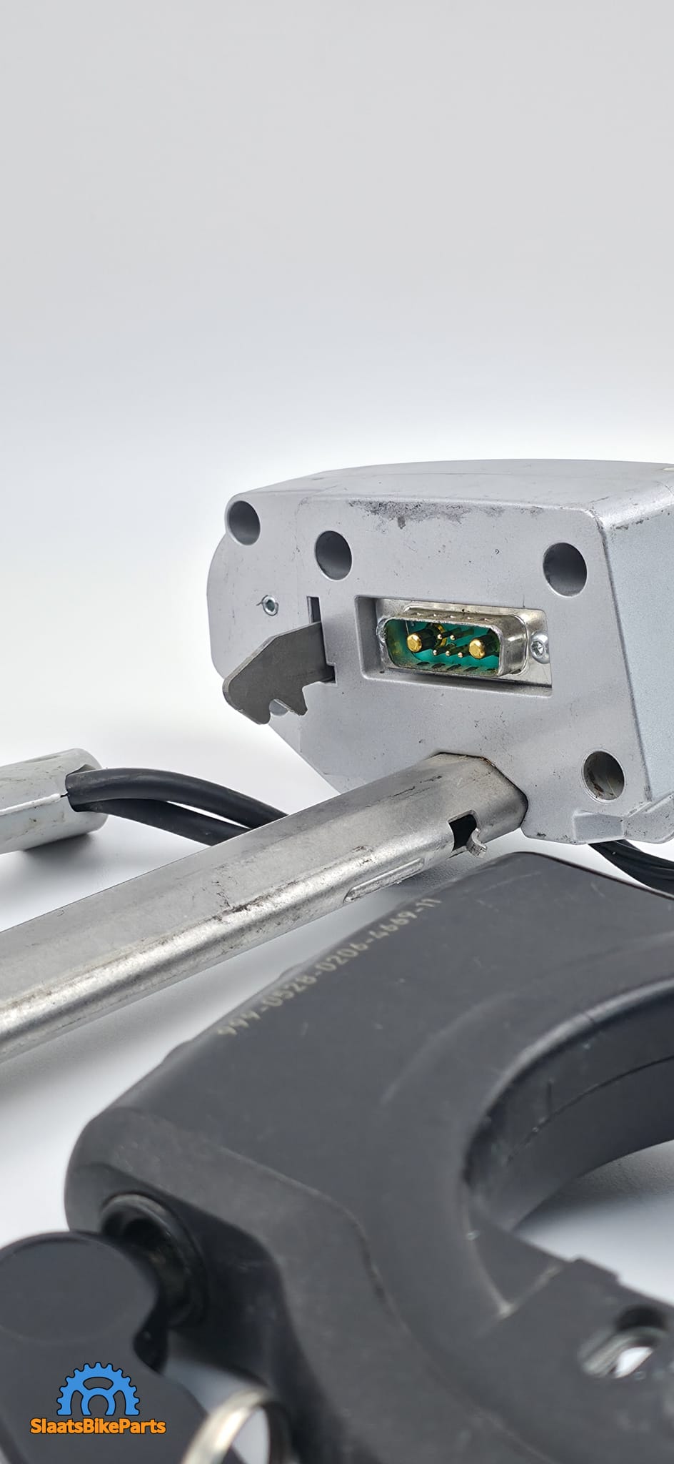 Accuslede + AXA Ringslot | BionX Trek T500 | Accudocking