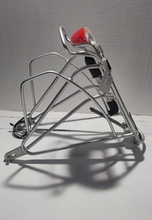 Bagagedrager met achterlicht | Batavus Padova Easy