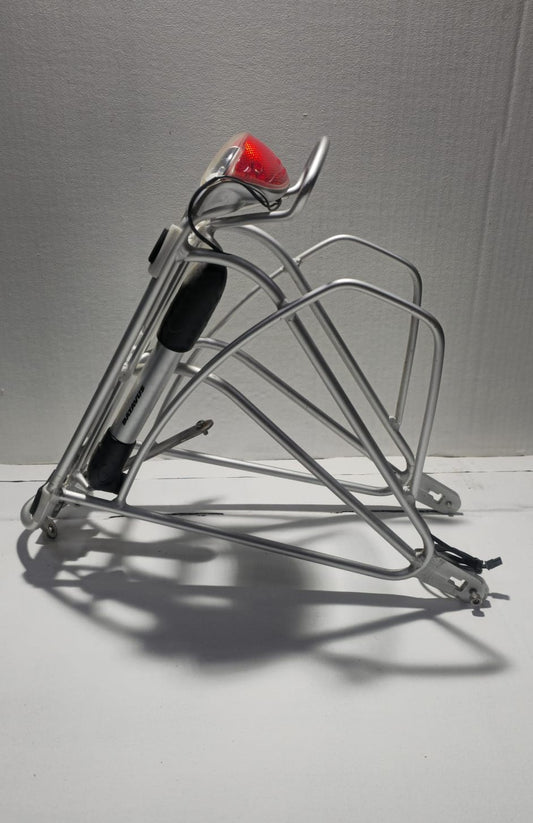 Bagagedrager met achterlicht | Batavus Padova Easy