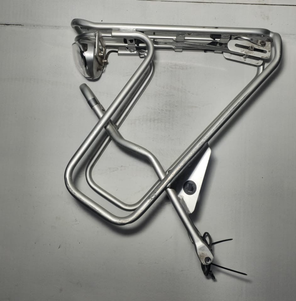 Bagagedrager met achterlicht | Sparta ion GL